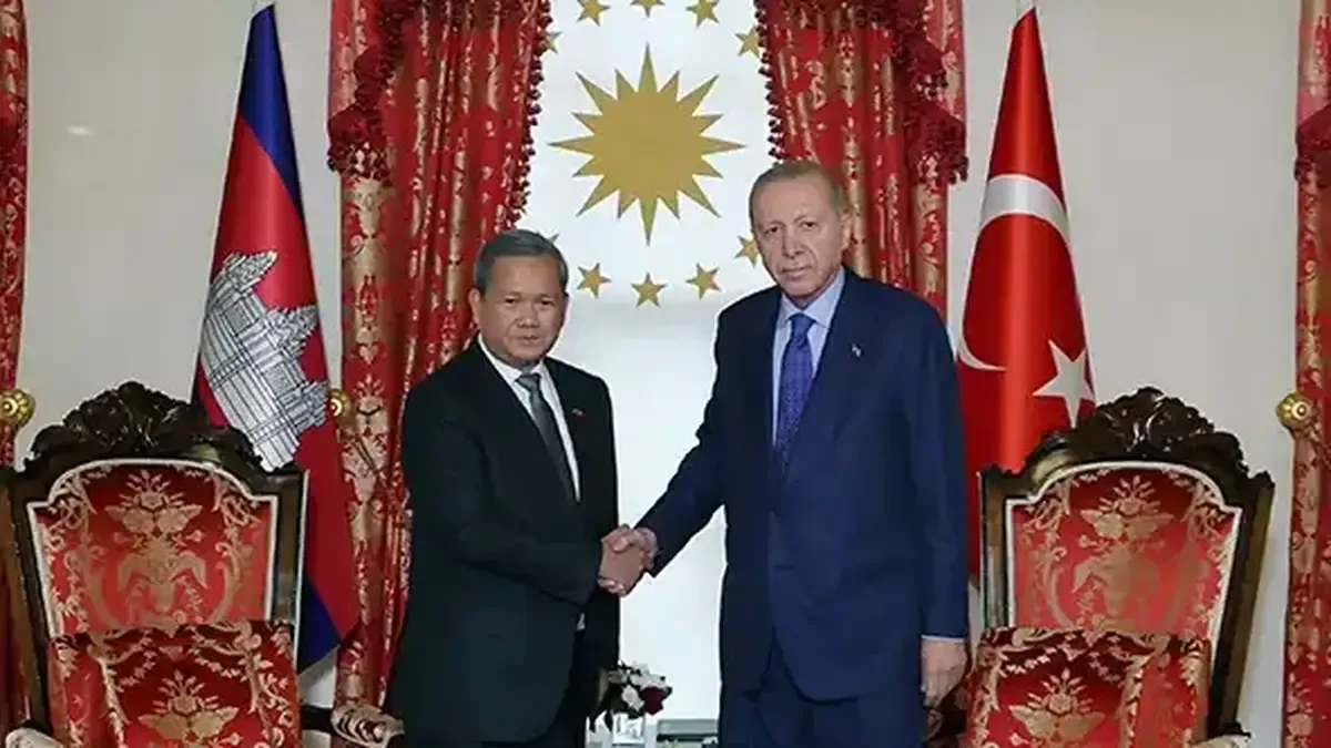 Kamboçya Başbakanı Hun Manet, Cumhurbaşkanlığı Dolmabahçe Ofisi'nde karşılandı.