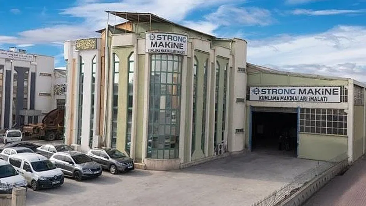 Kumlama Makinesi: Endüstriyel Üretimde Yüzey Kalitesinin Anahtarı