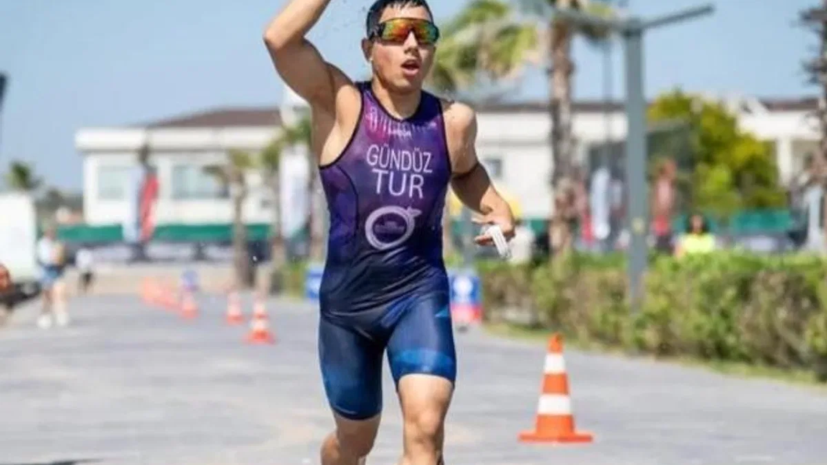 Ordu’lu sporcu Ayvalık Triatlonu’nda birinci