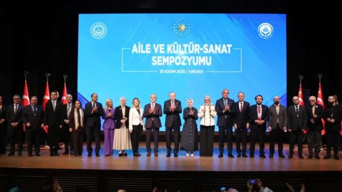 Bakan Göktaş, Aile ve Kültür-Sanat Sempozyumu'nun kapanışında konuştu
