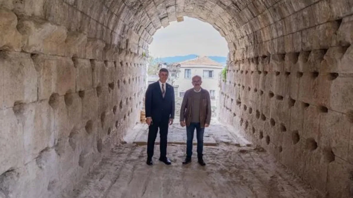 İzmir'de tarihe yol açılıyor