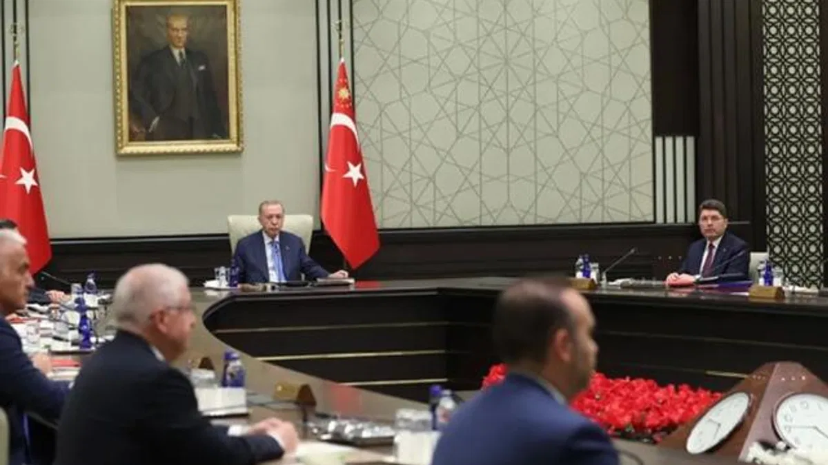 Kabine yoğun gündemle toplanıyor