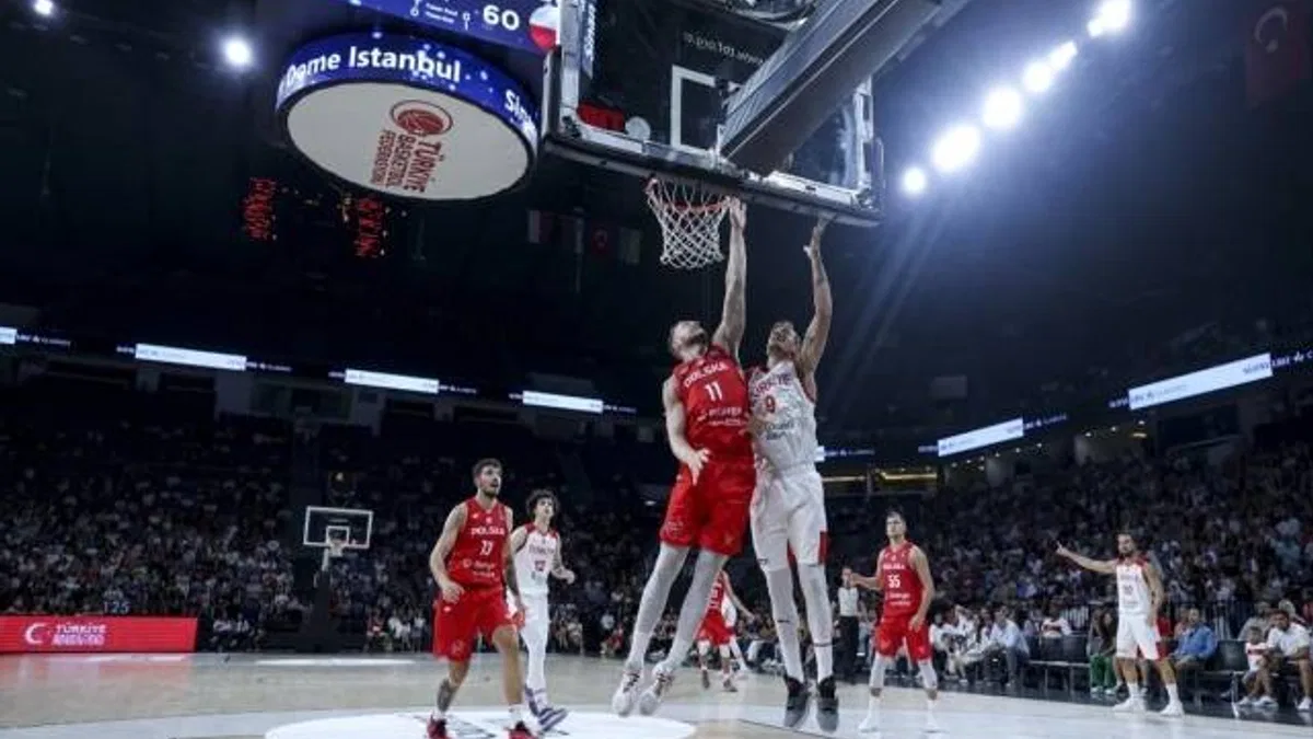 A Milli Erkek Basketbol Takımı, Polonya'yı farklı geçti