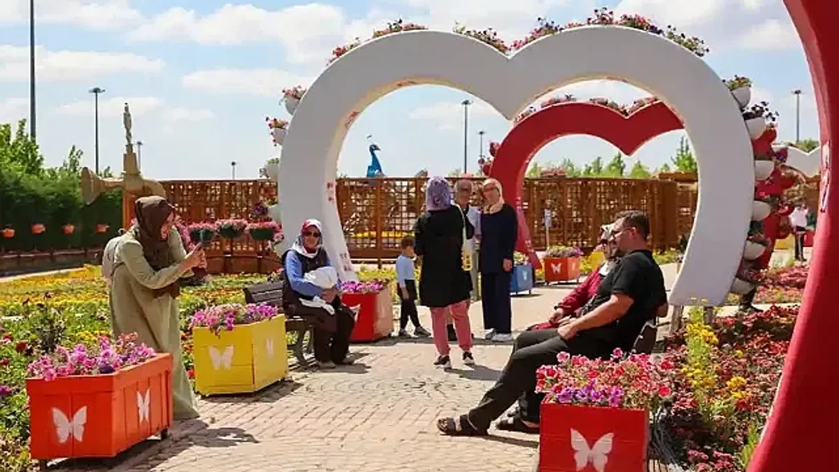 Selçuklu Çiçek Bahçesi kapılarını ziyaretçilere açtı