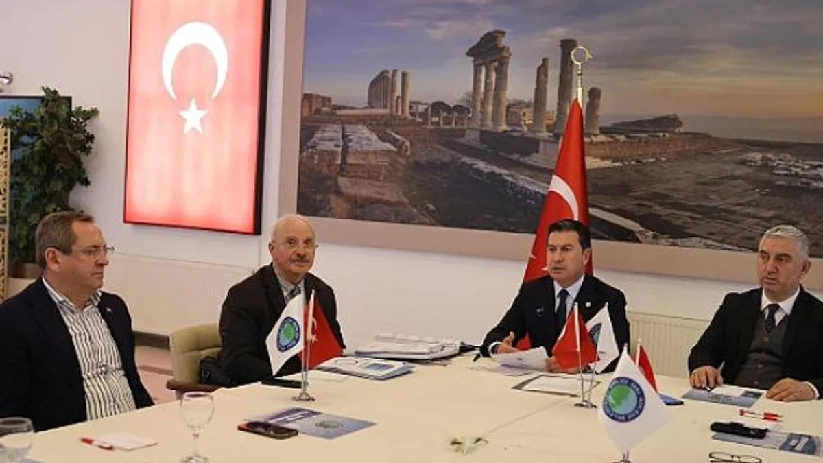 Kıyı Ege Belediyeler Birliği Bergama'da Toplandı