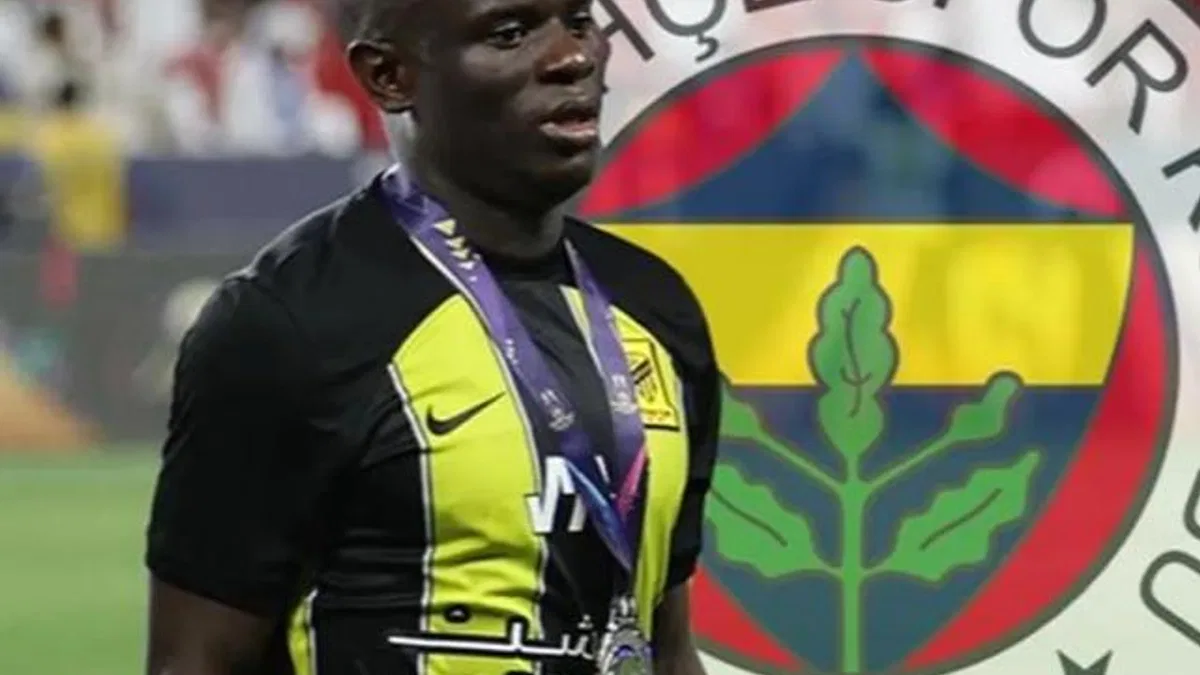 N'Golo Kanté resmen sarı lacivertli