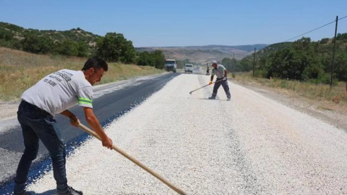 Eskişehir'de kırsal mahalle yolları yenileniyor