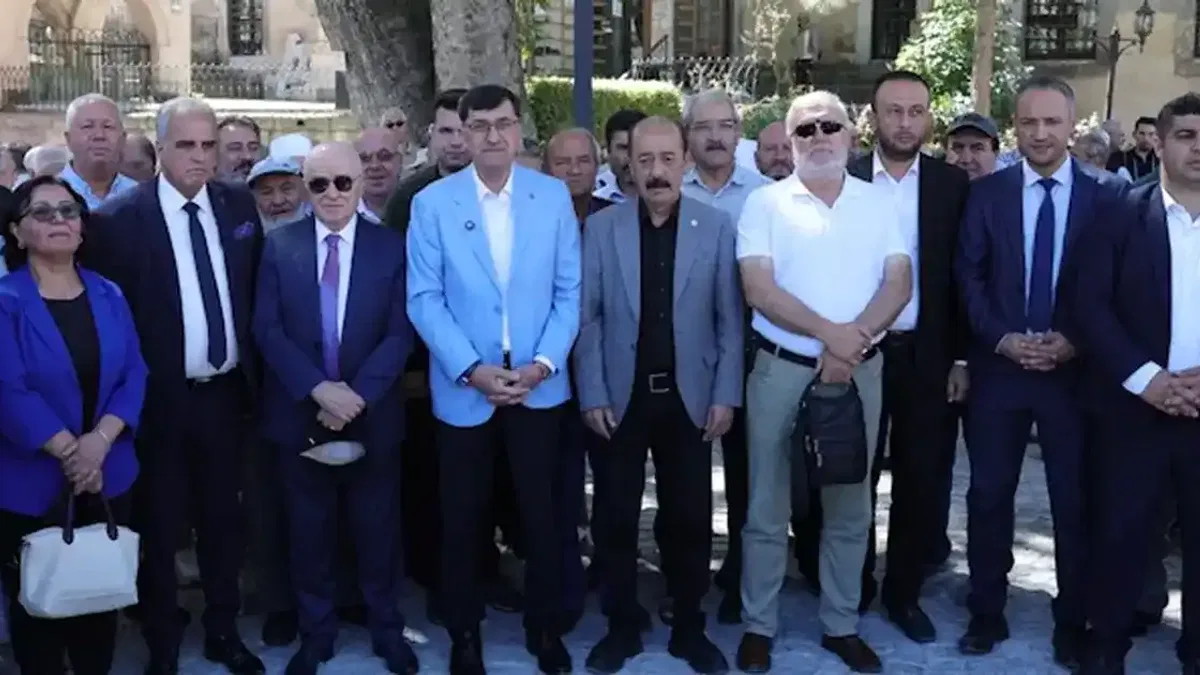 Kütahya’da Ulu Cami Meydan Parkı hizmete açıldı