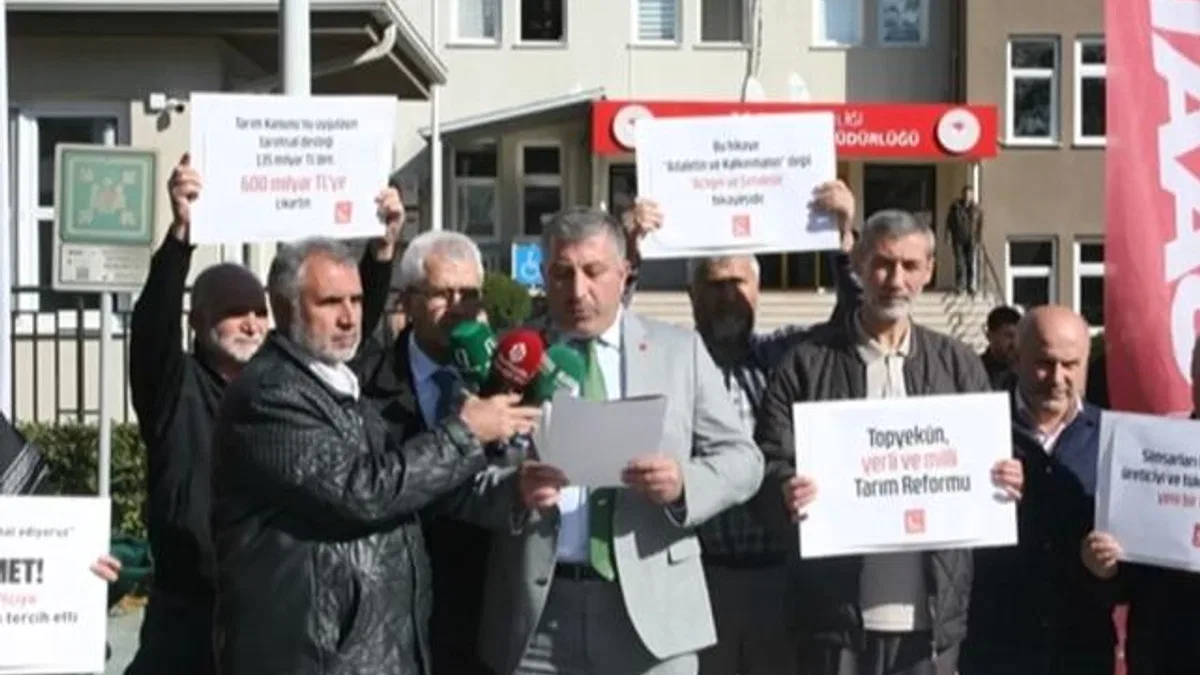 Saadet Partililer Bursa'dan seslendi: Çiftçine sahip çık!