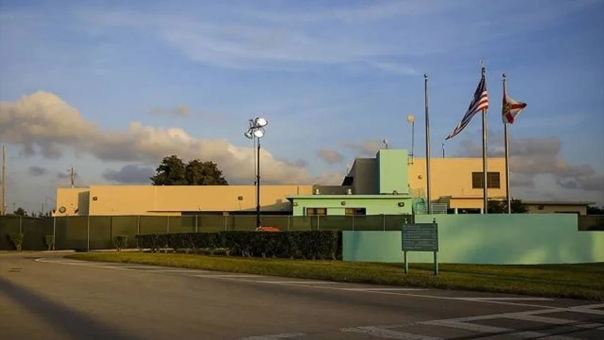ABD'de Florida Valisi, düzensiz göçmenleri eyalet dışına göndermekte ısrarlı