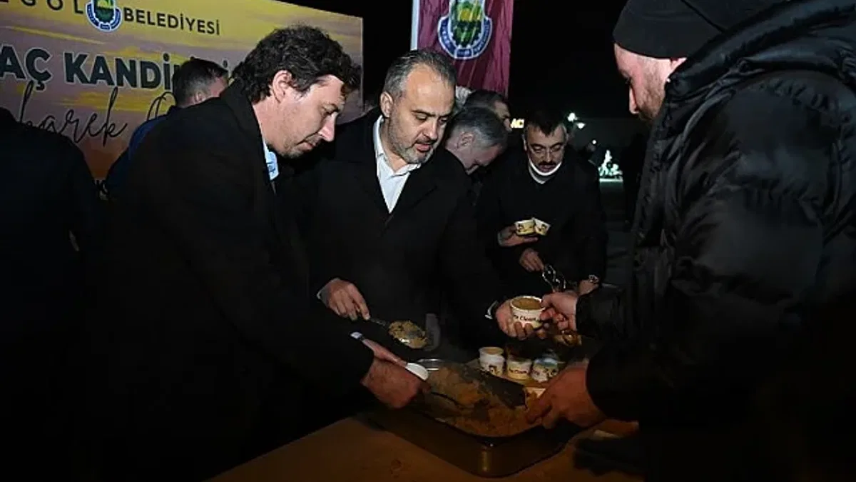Bursa'da Miraç Kandili'nde dualar depremzedeler için