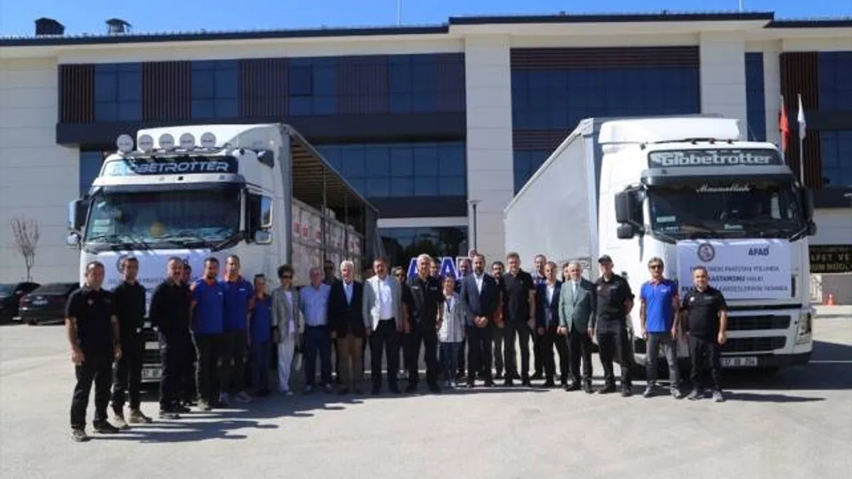 Pakistan'daki selzedeler için Kastamonu'dan 2 yardım tırı gönderildi