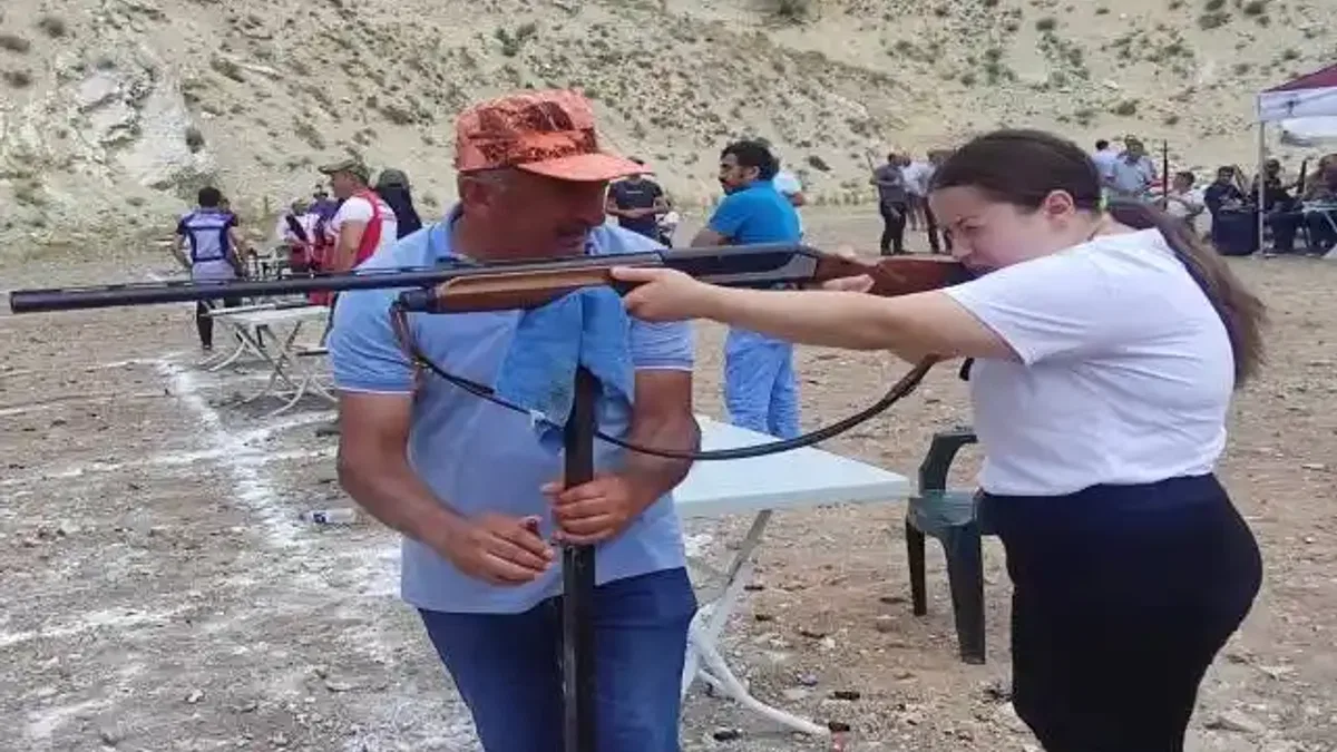 Nallıhan'da düzenlenen festival kapsamında atış turnuvası yapıldı