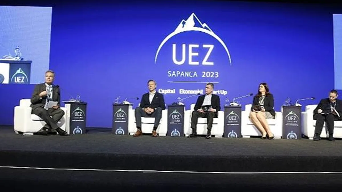 UEZ 2023'te Türk şirketlerin global arenadaki başarısı için gereken stratejiler konuşuldu