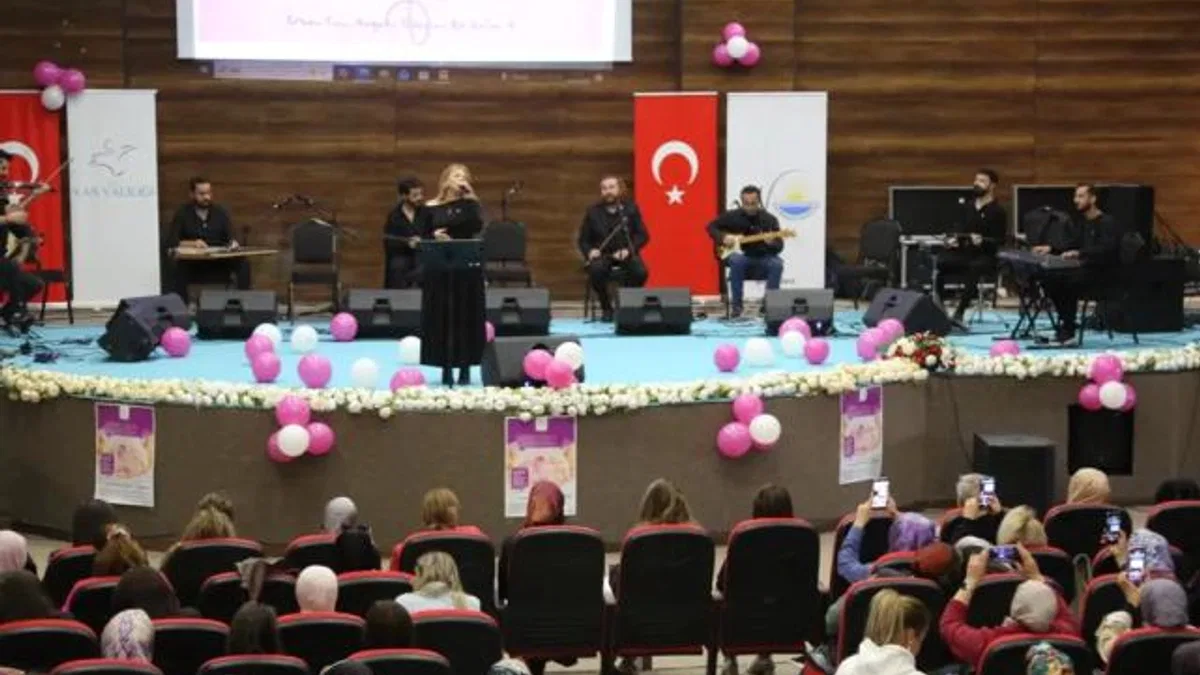 Van Büyükşehir Belediyesi'nden meme kanseri farkındalığına destek