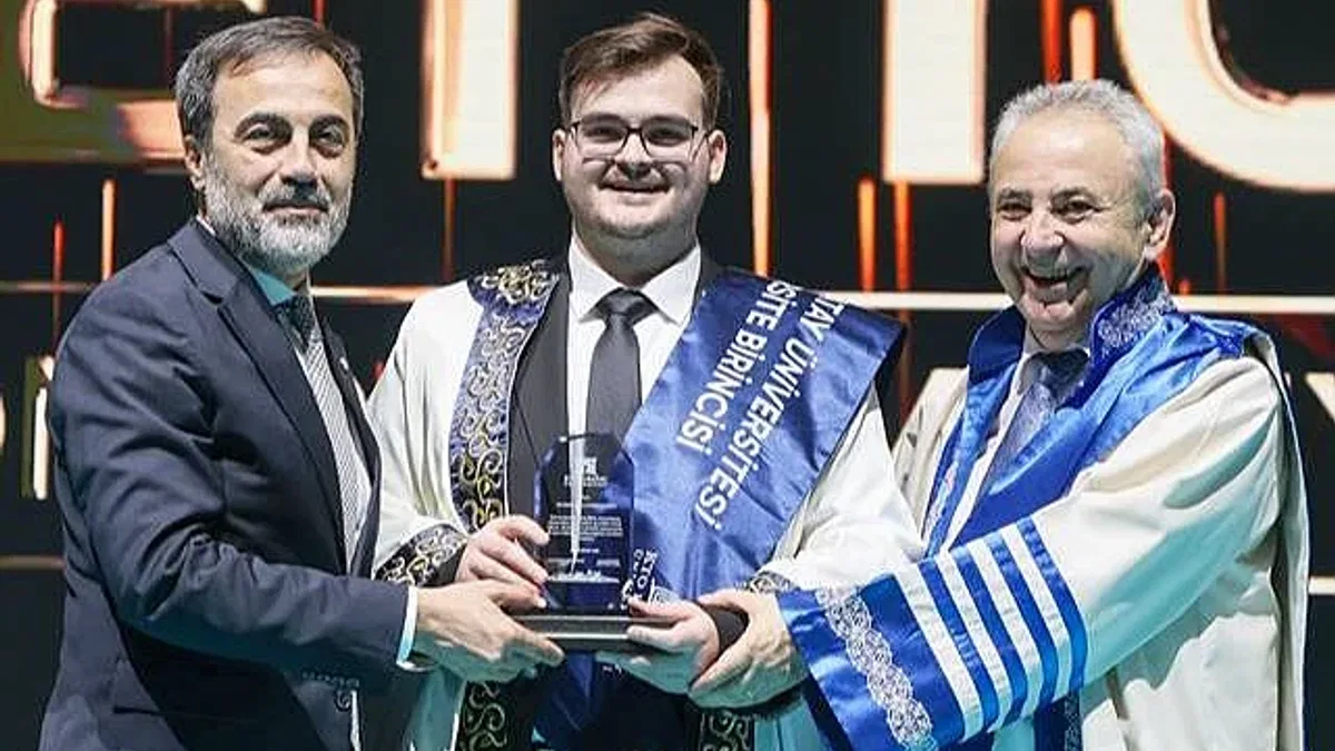 KTO Karatay Üniversitesi, 13. Dönem mezunlarını coşkuyla uğurladı