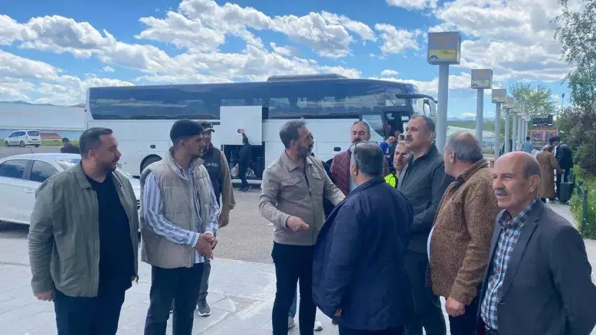 Vali Bozkurt'tan Ağrı Otogarı'na bayram dönüşü ziyareti