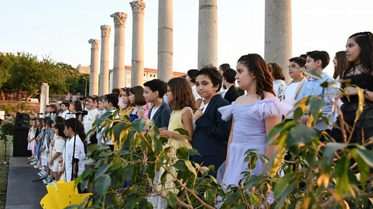 Tarihi mekanda dünya melodileri yankılandı
