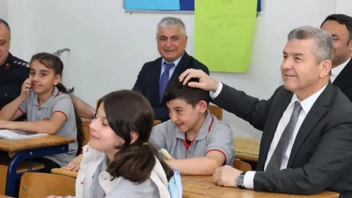 Artvin Valisi Ergün’den okul ziyaretleri