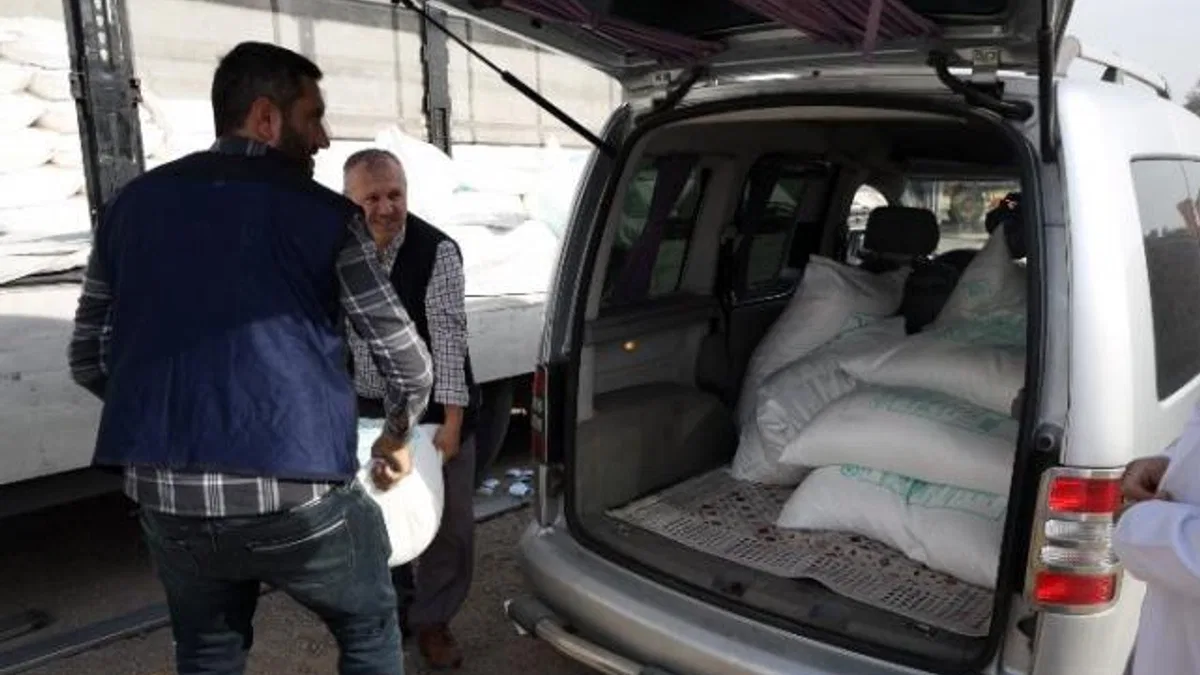 61 bin 885 arı kovanına şeker desteği