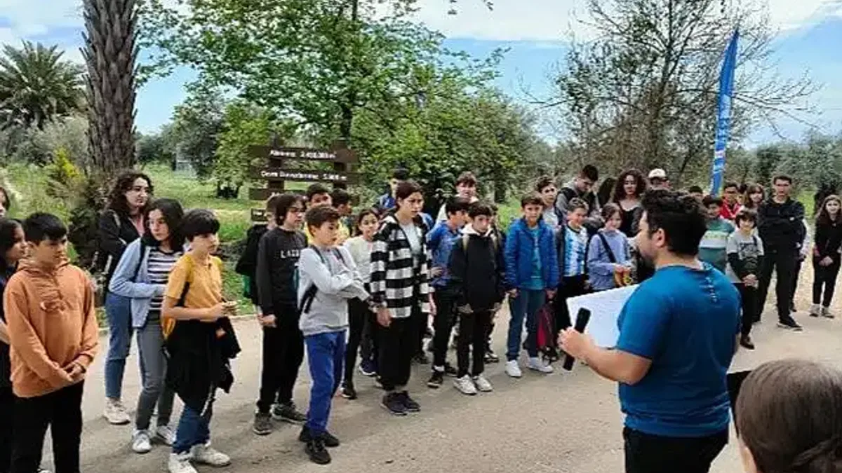 Antalya'nın hazinesi Zeytinpark'ta gençler için hazine oyunu düzenlendi
