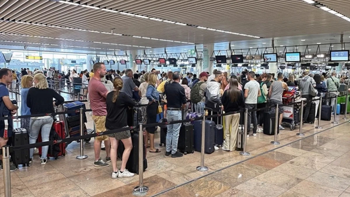 Greve giden Lufthansa çalışanları ücretlerinin enflasyon oranında artırılmasını istiyor