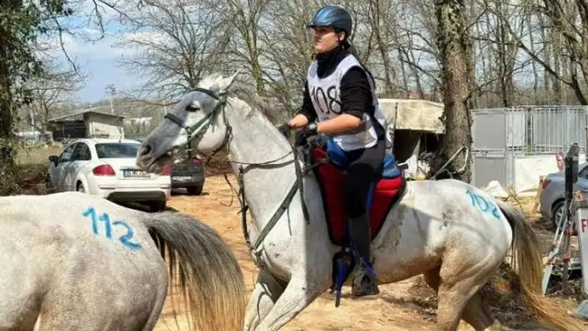 En dayanıklı atlar 120 km’lik parkurda yarıştı