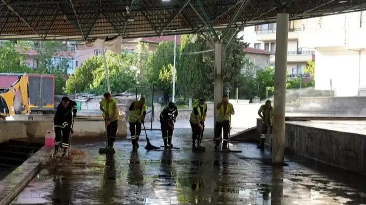 Ankara Keçiören'de kurban kesim alanları temizlendi