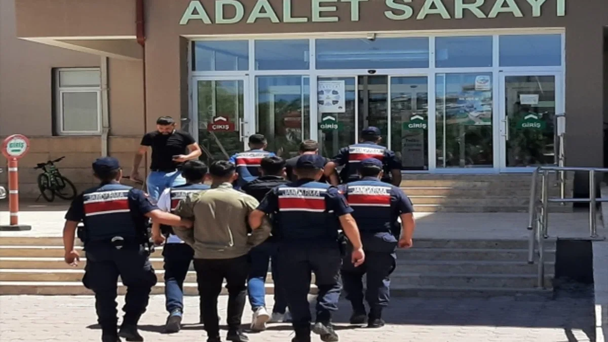 Sivas'ta 4 hırsızlık şüphelisi gözaltına alındı