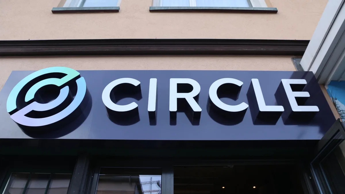 Scrutiny Falls on $43B USDC Stablecoin’s Cash Reserves at Failed Silicon Valley Bank
