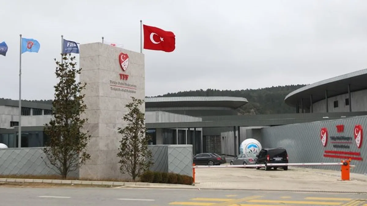 PFDK'dan Süper Lig kulüplerine ceza! Beşiktaş, Galatasaray ve Trabzonspor...