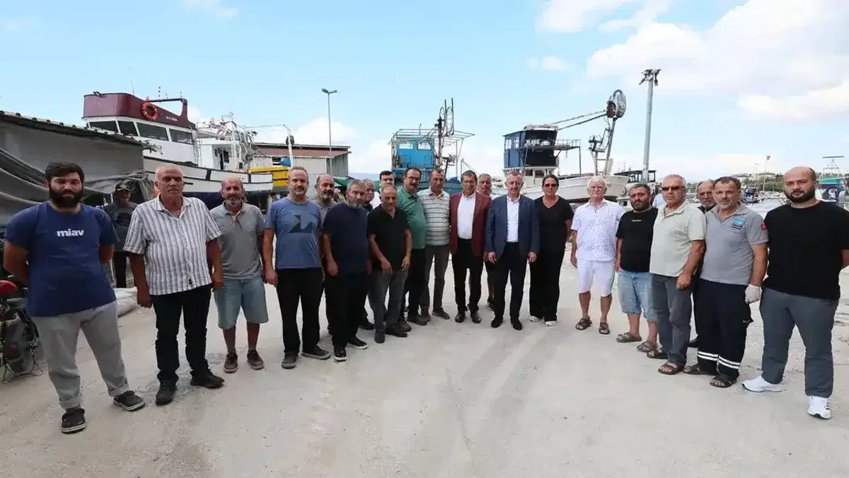 Kocaeli'de Başan Büyükakın balıkçılarla geleneği bozmadı