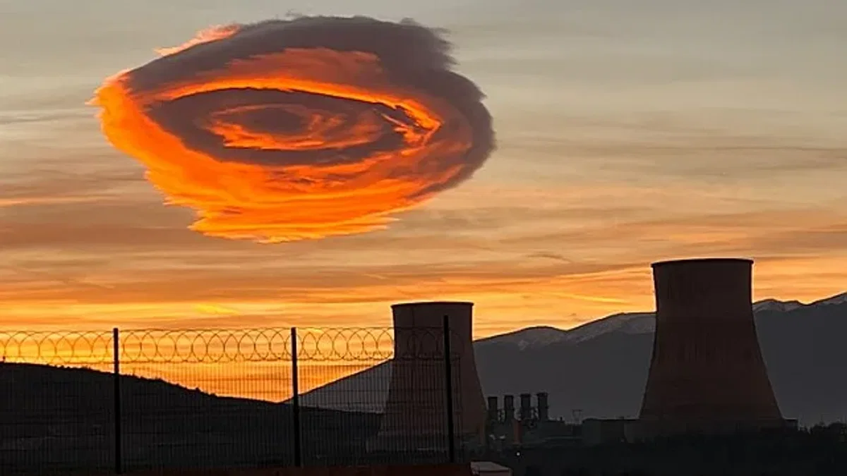 Bursa semalarında UFO bulutları şaşırttı!