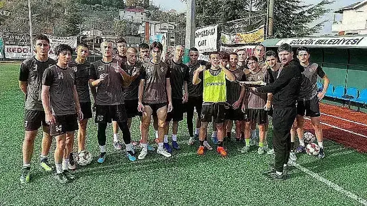 Gürcüstan U-17 Futbol Takımı “Aragvelebi" Spor Kenti Gölcük'te Kamp Yaptı