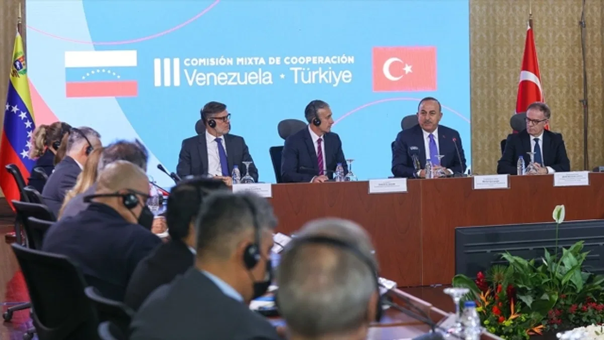 Bakan Çavuşoğlu: Venezuela ile 1,5 milyar dolar hedefine rahatlıkla ulaşacağımızı görüyoruz