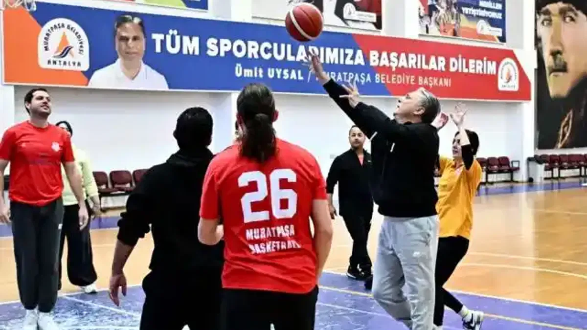 Antalya Muratpaşa’dan amatör spora nakdi destek