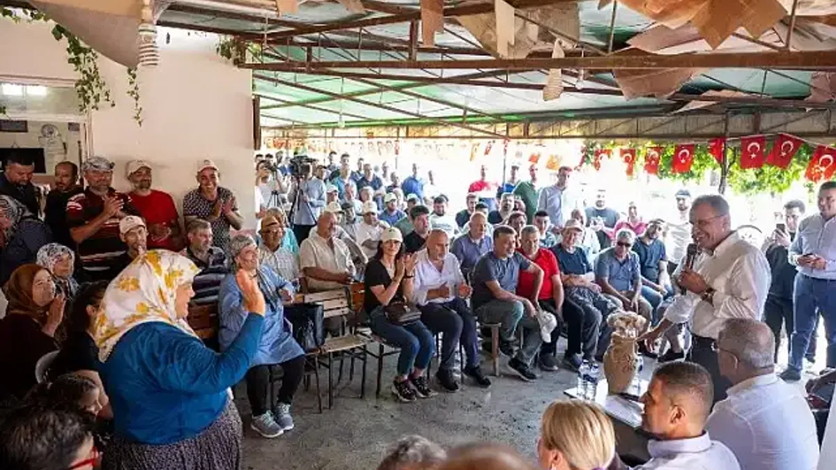 Başkan Seçer mahalle mahalle bayramlaşıyor