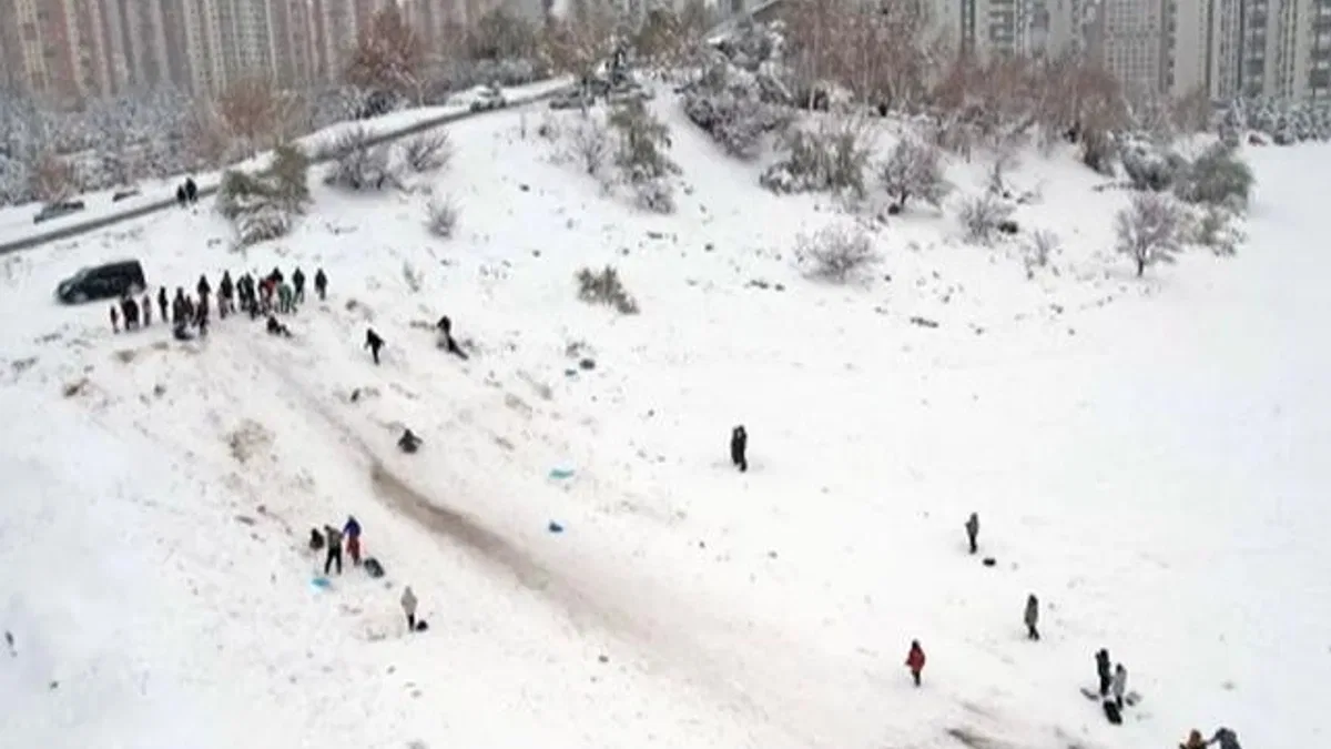 Kayseri Talas'ın Erciyes'inde kayak keyfi