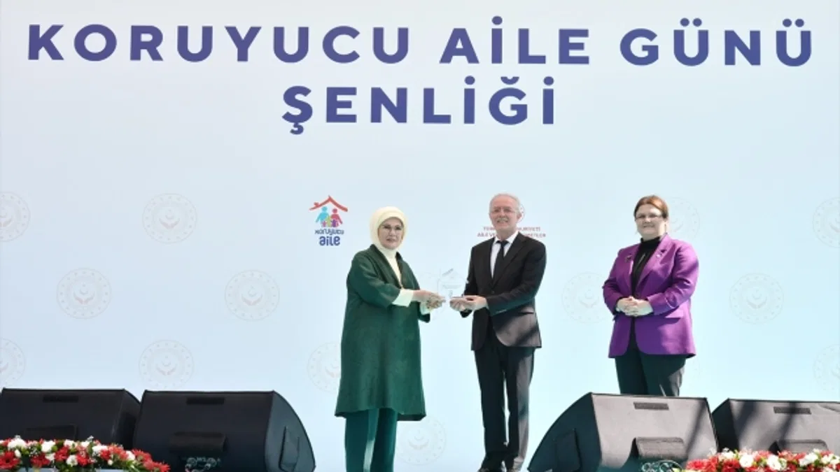 Emine Erdoğan, Koruyucu Aile Günü Şenliği'ne katıldı: