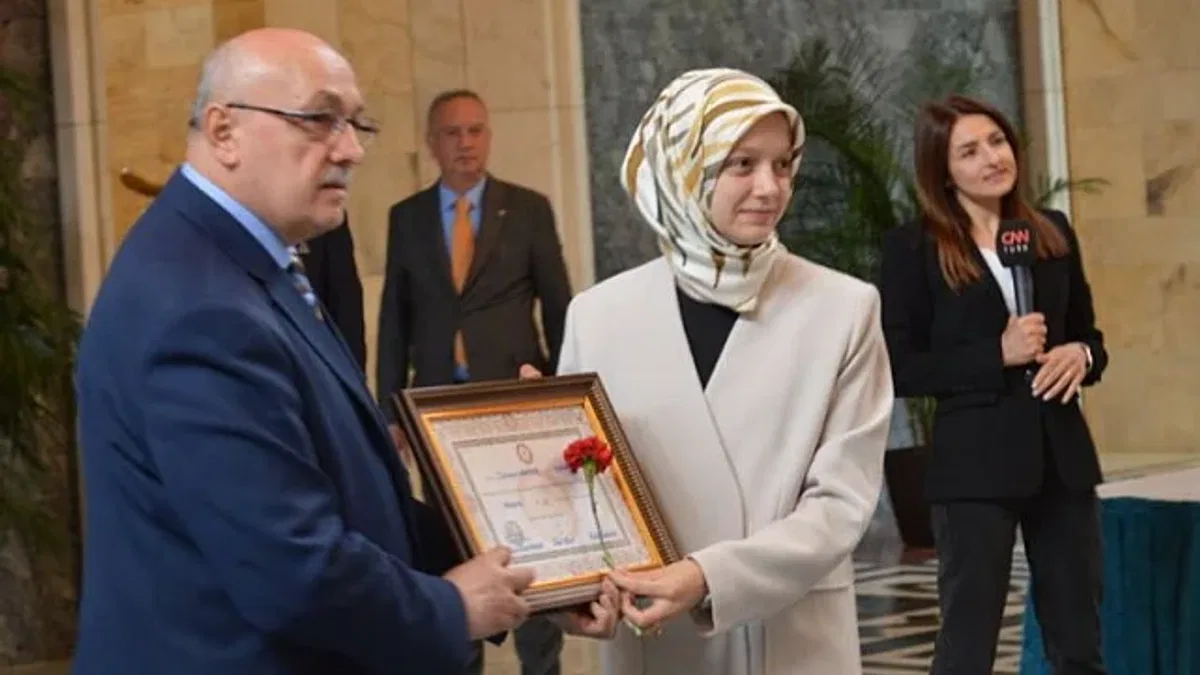 TBMM'ye milletvekilleri kayıtları sürüyor