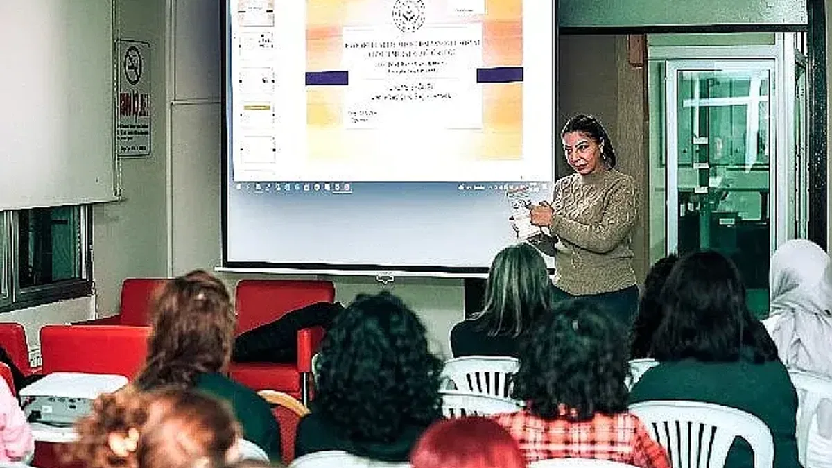 Bayraklı'da öğrencilere sağlıklı yaşam semineri