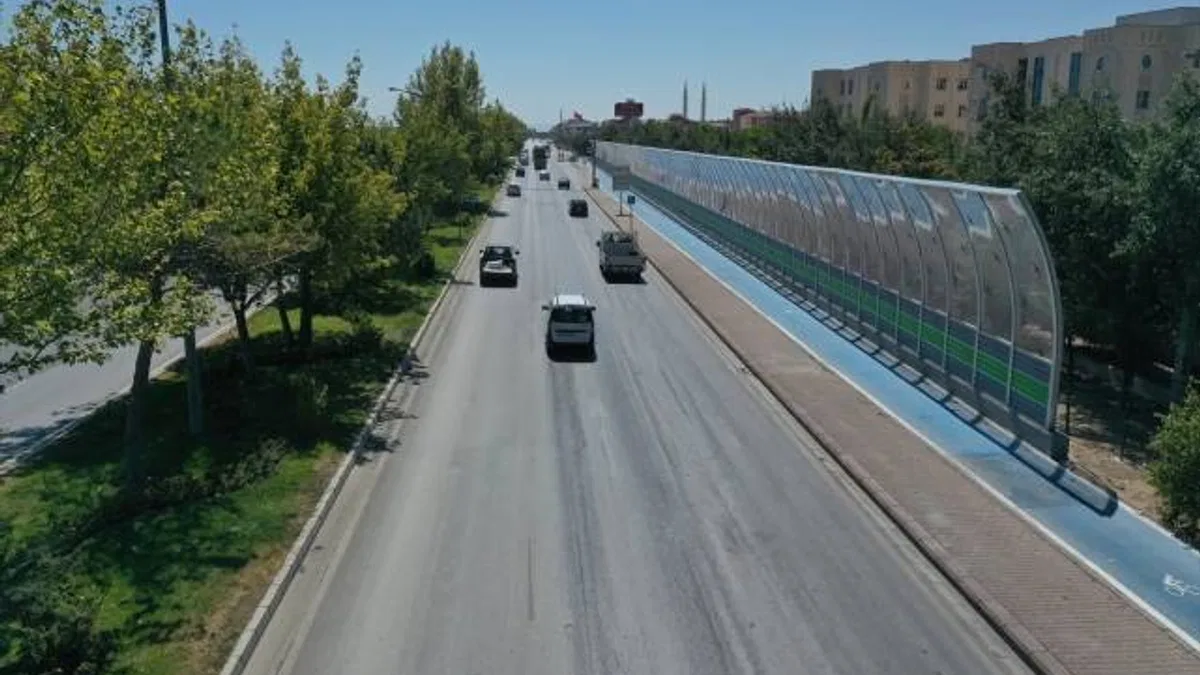 Konya Büyükşehir Belediyesi ulaşım kaynaklı gürültüyü azaltmak için "gürültü bariyeri" yapıyor