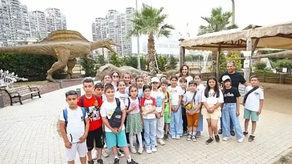 Öğrenciler ara tatilde Evrensel Çocuk Merkezi'nde buluştu