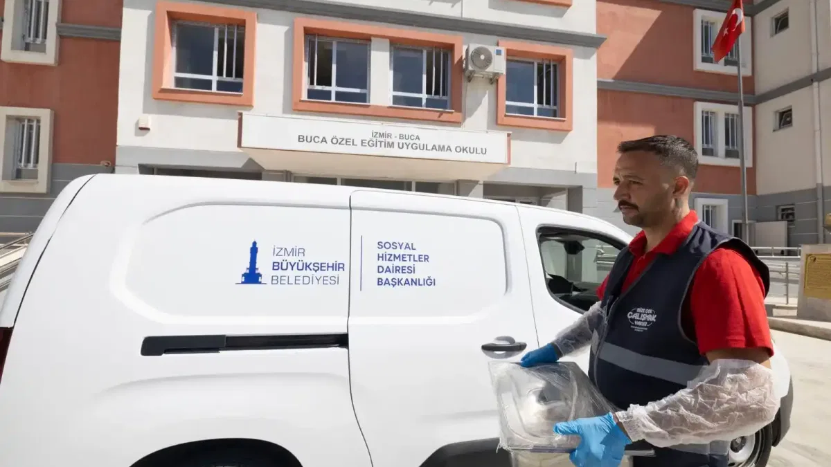 İzmir Büyükşehir’den özel gereksinimli öğrencilere sıcak destek