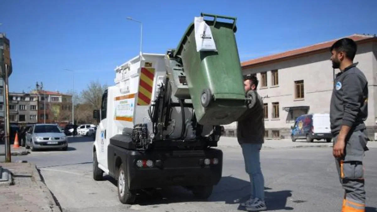 Melikgazi AB Fonu ile elektrikli çöp toplama aracı satın aldı