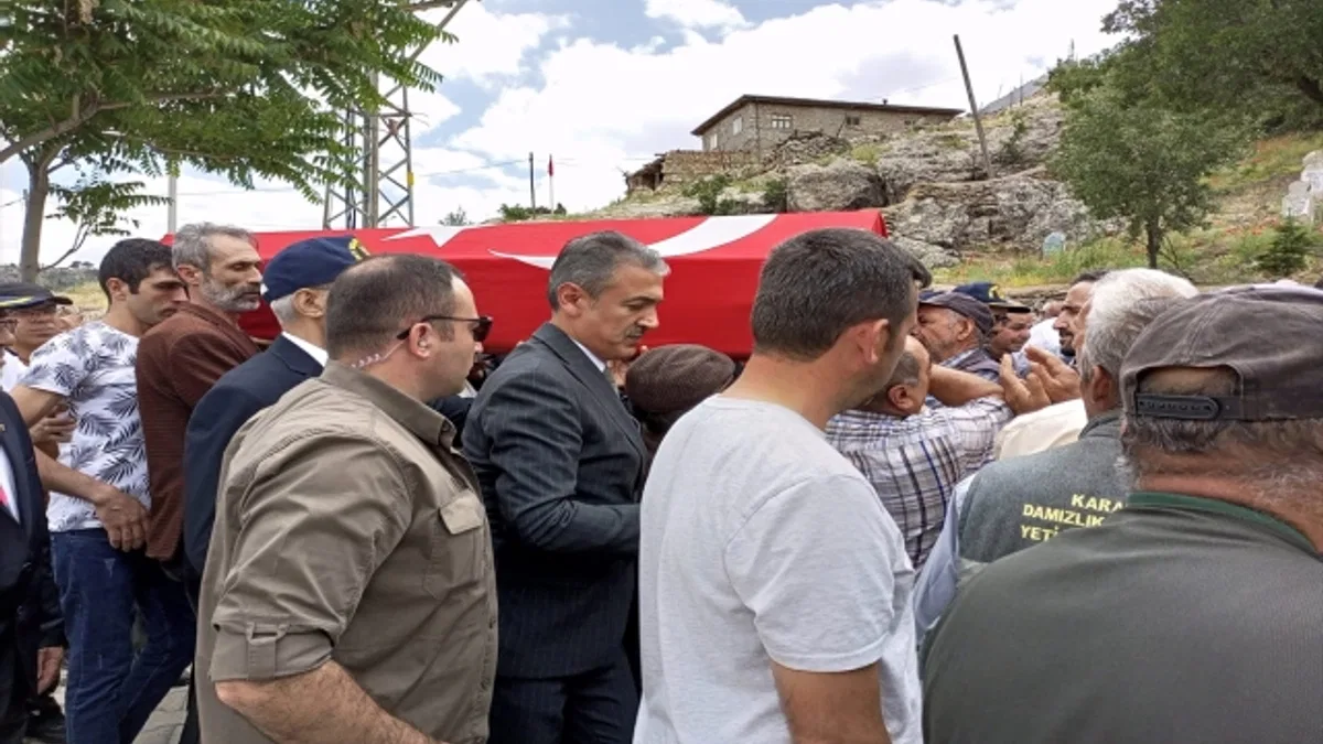 Kıbrıs Barış Harekatı Gazisi Muharrem Soylu'nun cenazesi Karaman'da toprağa verildi