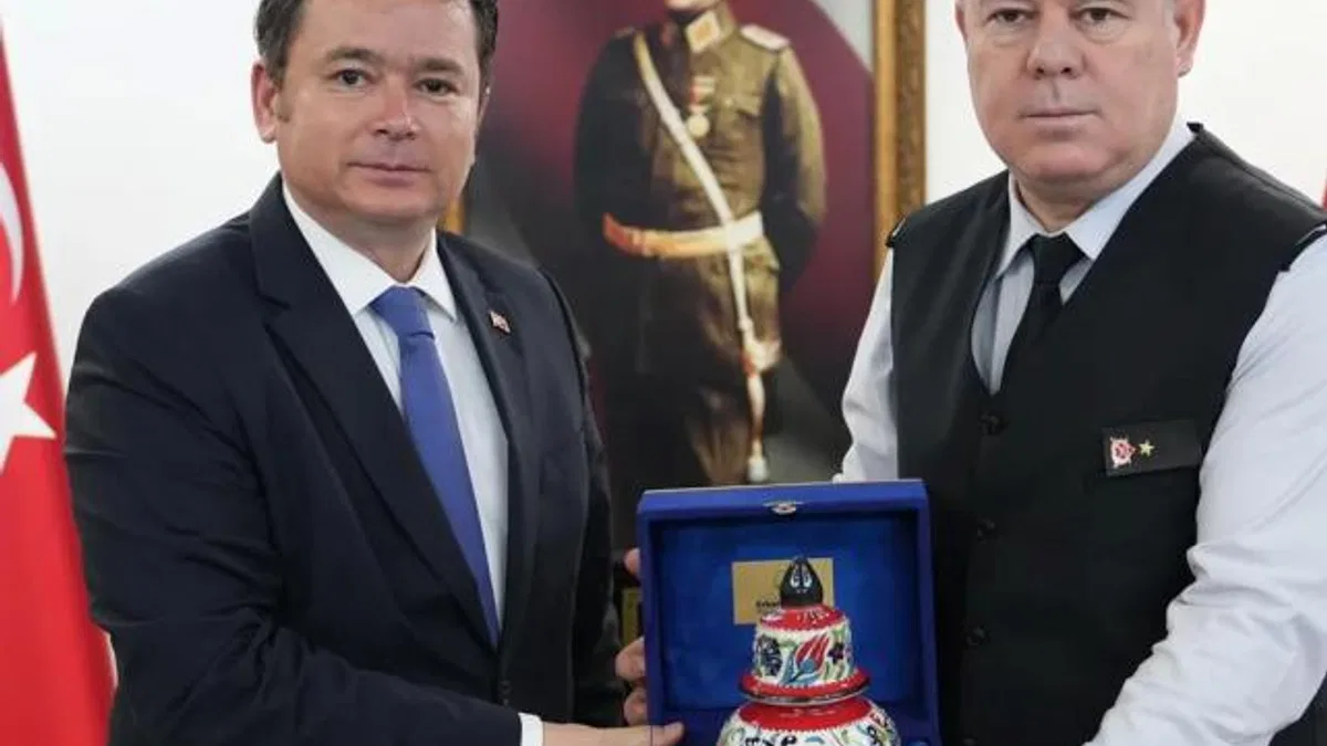 Erkan Aydın, Bursa İl Jandarma Komutanı Tuğgeneral İdris Tataroğlu'nu ziyaret etti