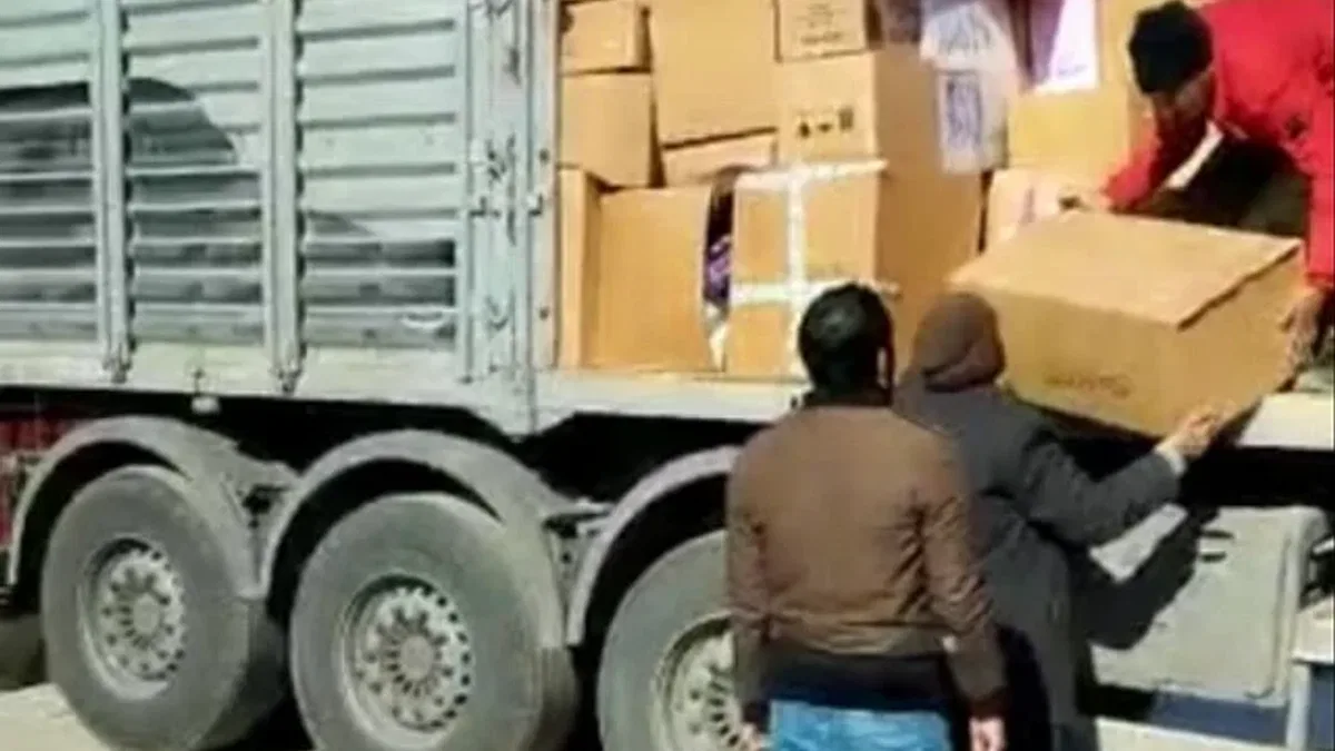 İzmit Belediyesi yardım tırı Hassa'da