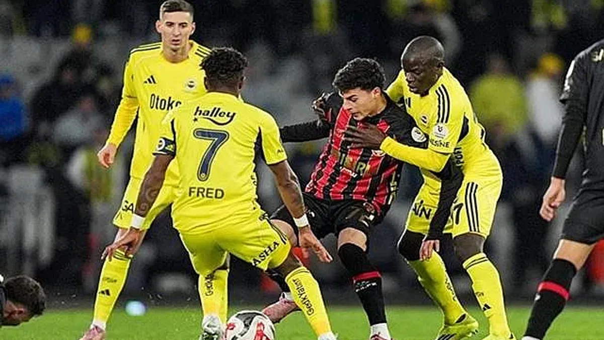 Mısırlı.com Fatih Karagümrük 2-0 Fenerbahçe (Maç Sonucu)