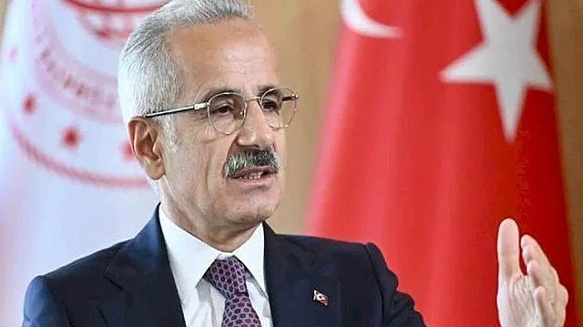 Bakan Uraloğlu açıkladı: Yolcu tahliyeleri Umman üzerinden yapılacak